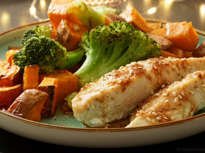 Teriyaki Hähnchen mit Süßkartoffeln und Brokkoli