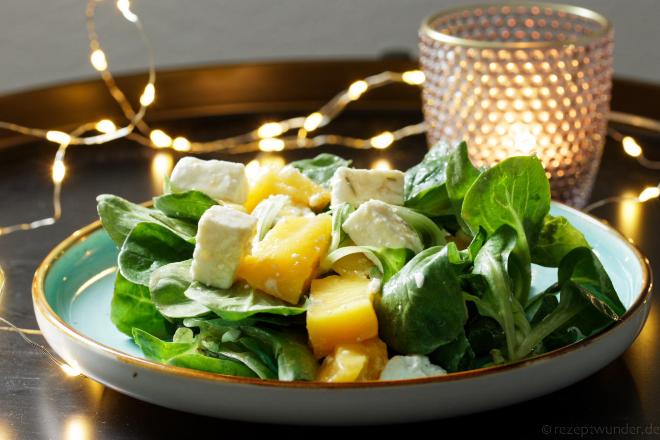 Feldsalat mit Mango und Feta Sojasoßendressing- Rezeptwunder