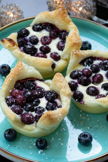 Blaubeer Cheesecake Muffins mit Blätterteig