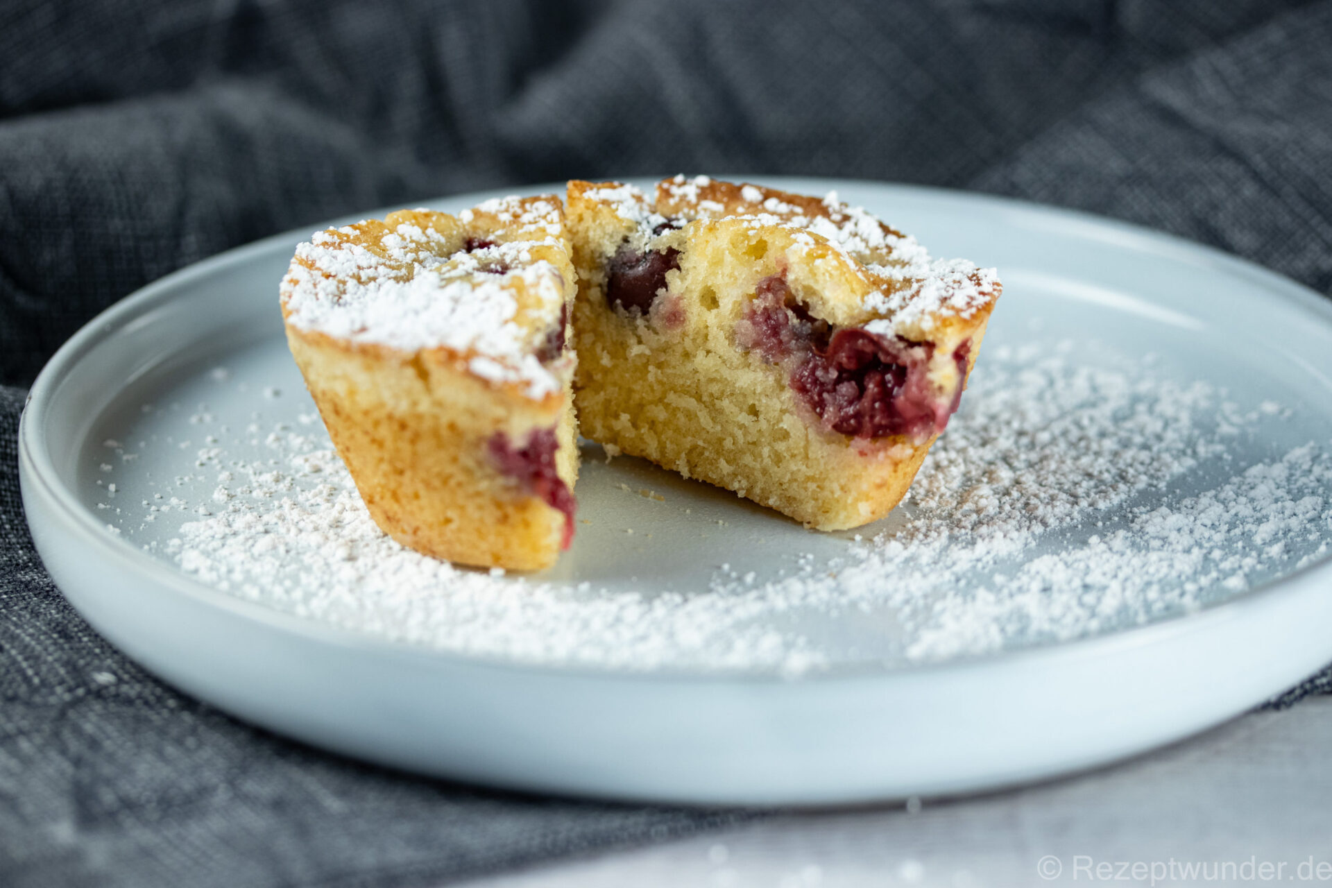 Eierlikörmuffins mit Kirschen - Rezeptwunder
