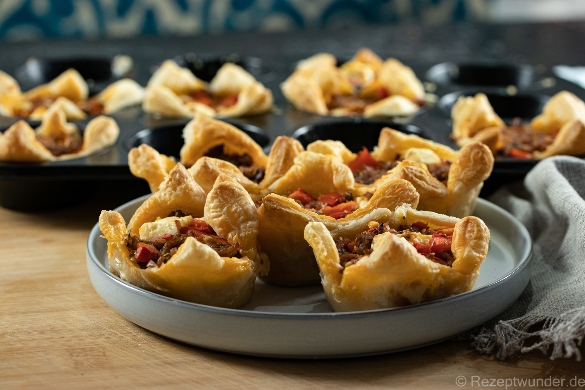Hackfleischmuffins mit Blätterteig - Rezeptwunder