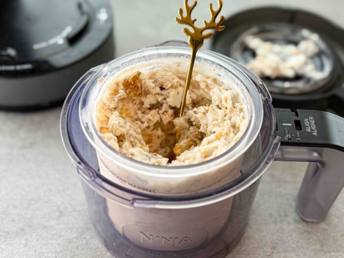 Walnusseis mit karamellisierten Walnüssen Ninja Creami Rezept