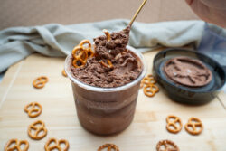 Schokoladen Brezel Eis Ninja Creami