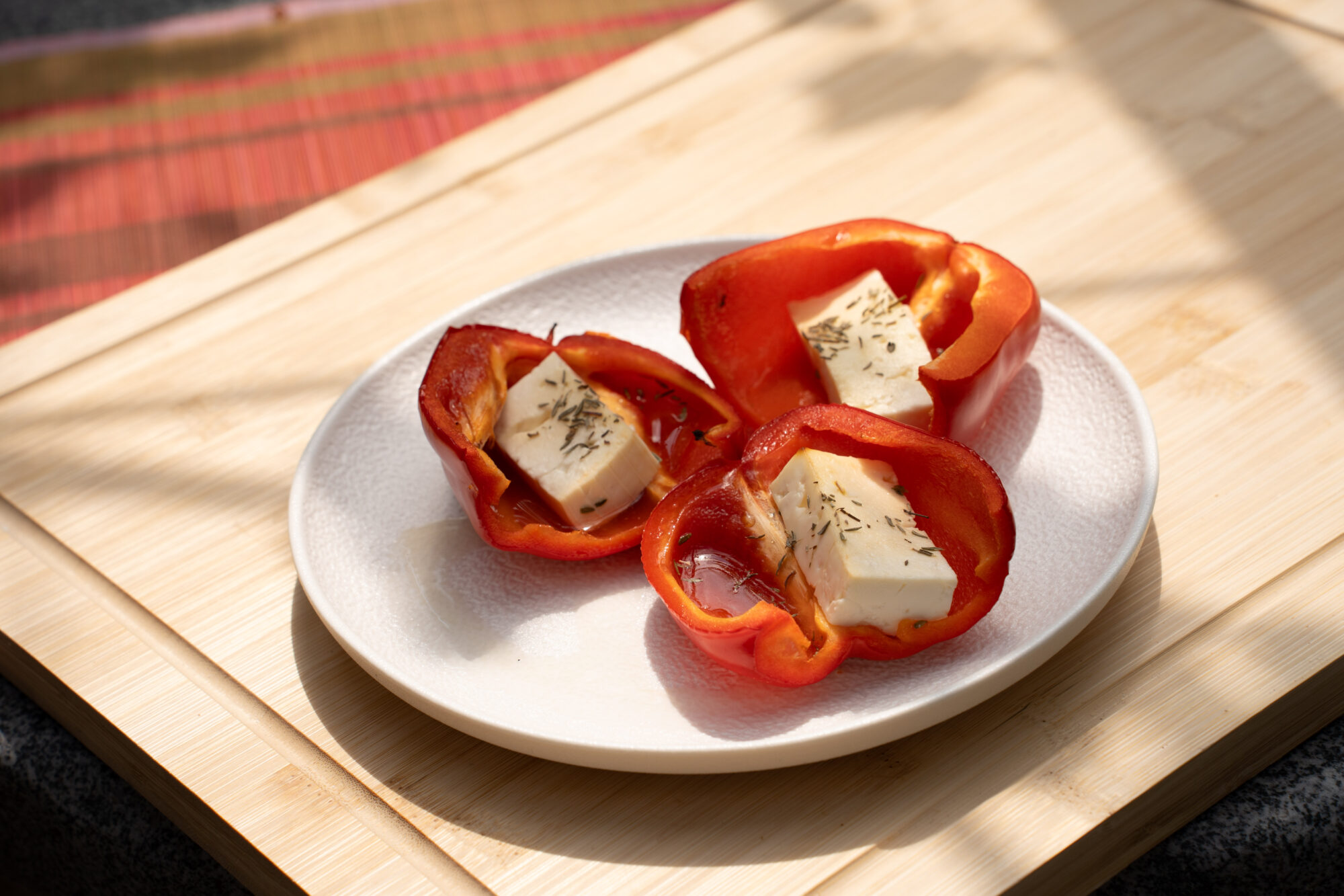 Paprika Feta Schiffchen vom Grill