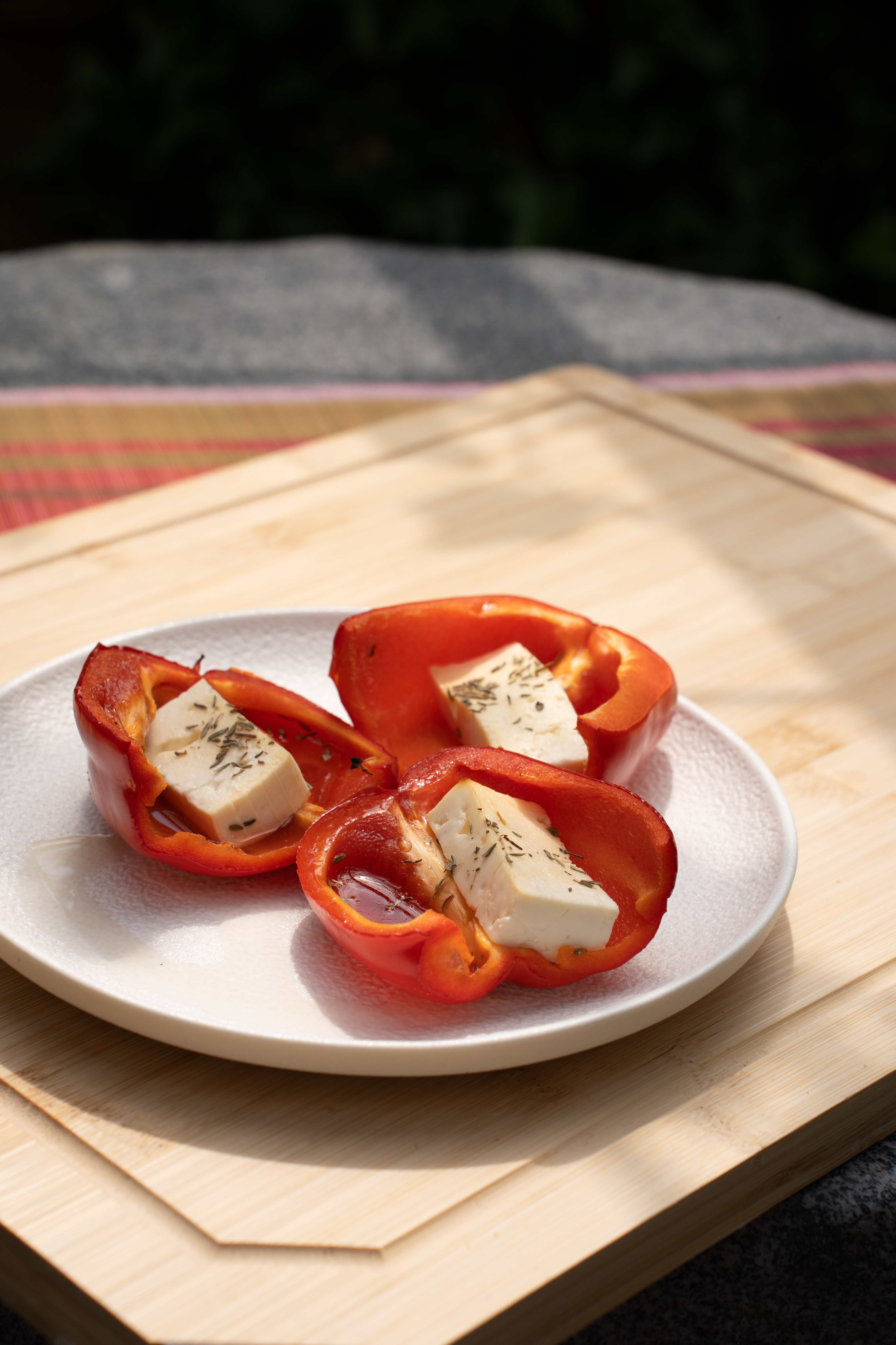 Paprika Feta Schiffchen vom Grill