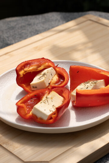 Paprika Feta Schiffchen vom Grill